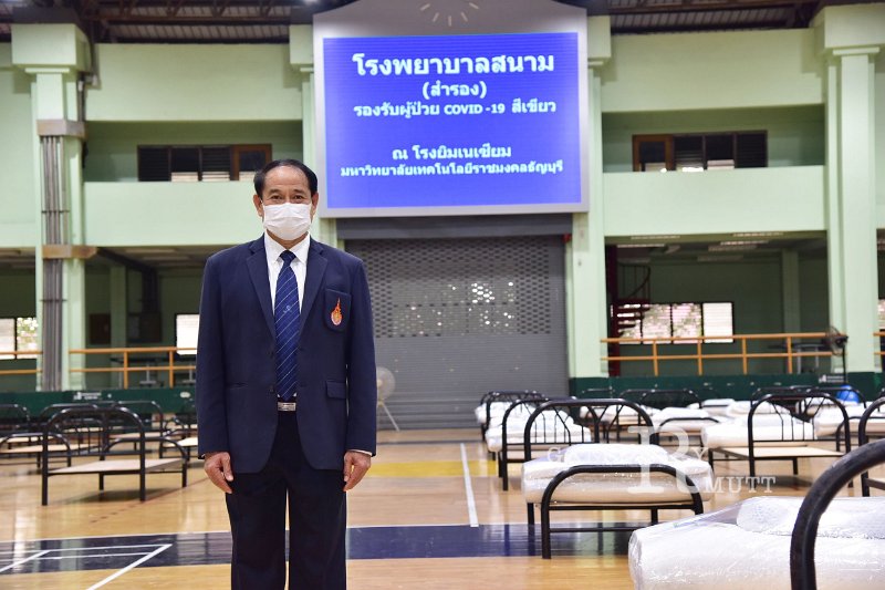 20210426-Governor inspects field hospitals-171.JPG